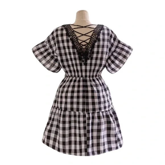 🖤 PLUS Dress 🖤 - Picture 2 of 4